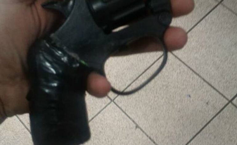 Guarda Municipal de Araucária apreende jovem com passagens na polícia portando arma de brinquedo